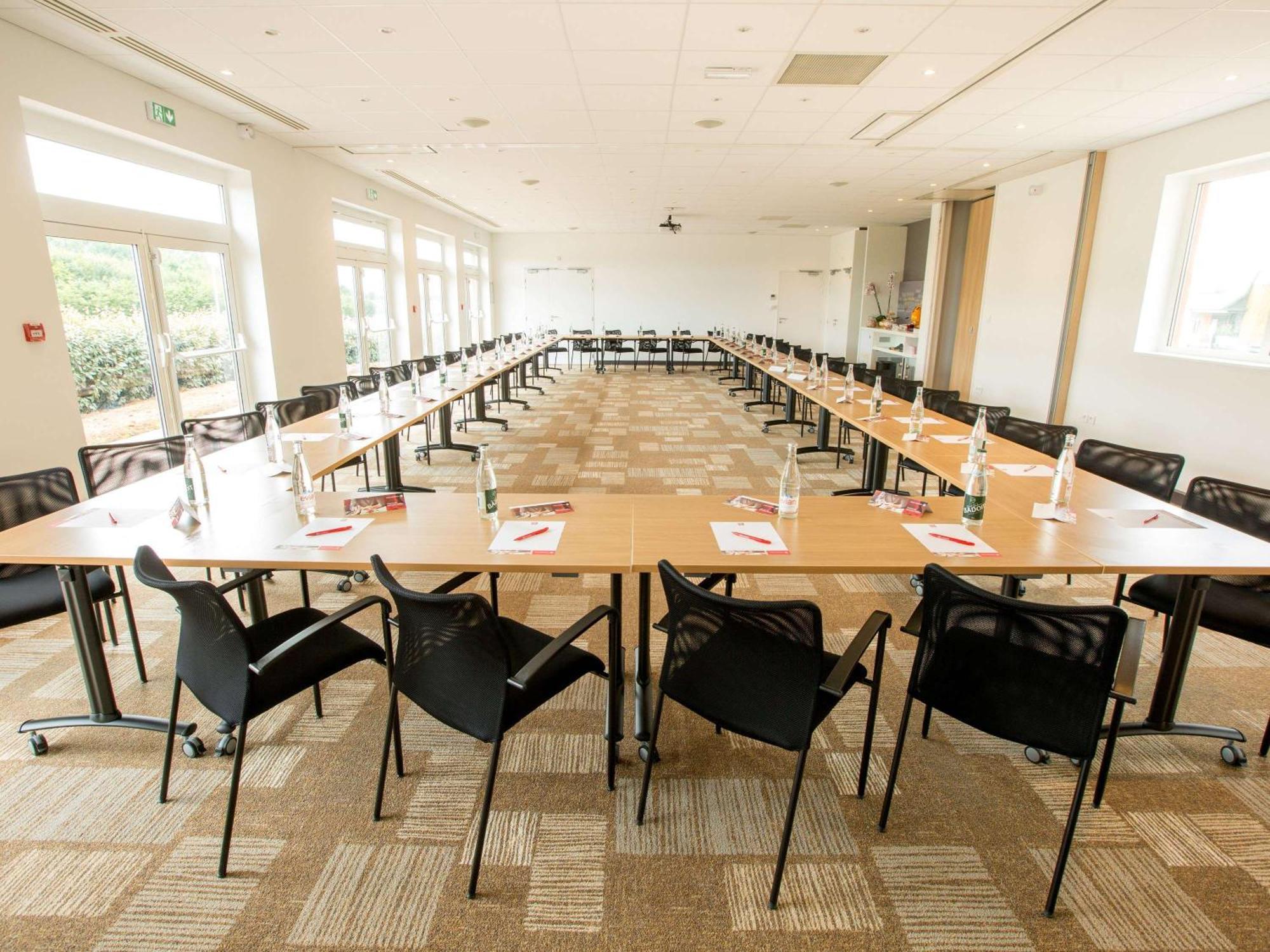 Ibis Cherbourg La Glacerie Exterior foto